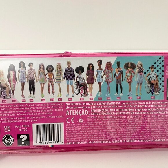 Barbie Fashionistas Doll 201 Graffiti Print Shirt Dress - Picture 7 of 13